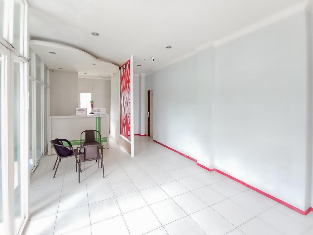 Reddoorz Syariah Near Q-Mall Banjarbaru Martapura  المظهر الخارجي الصورة